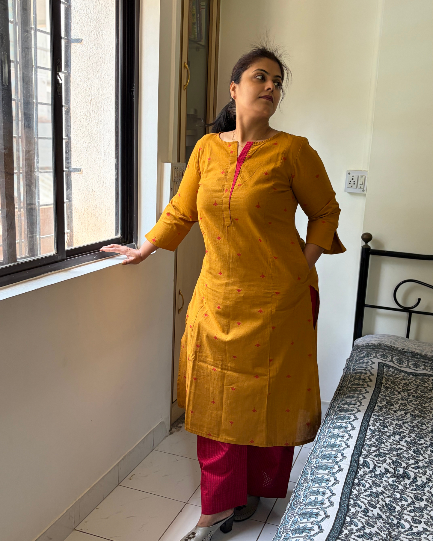 HANDLOOM YELLOW GOLD KURTI PANT SET