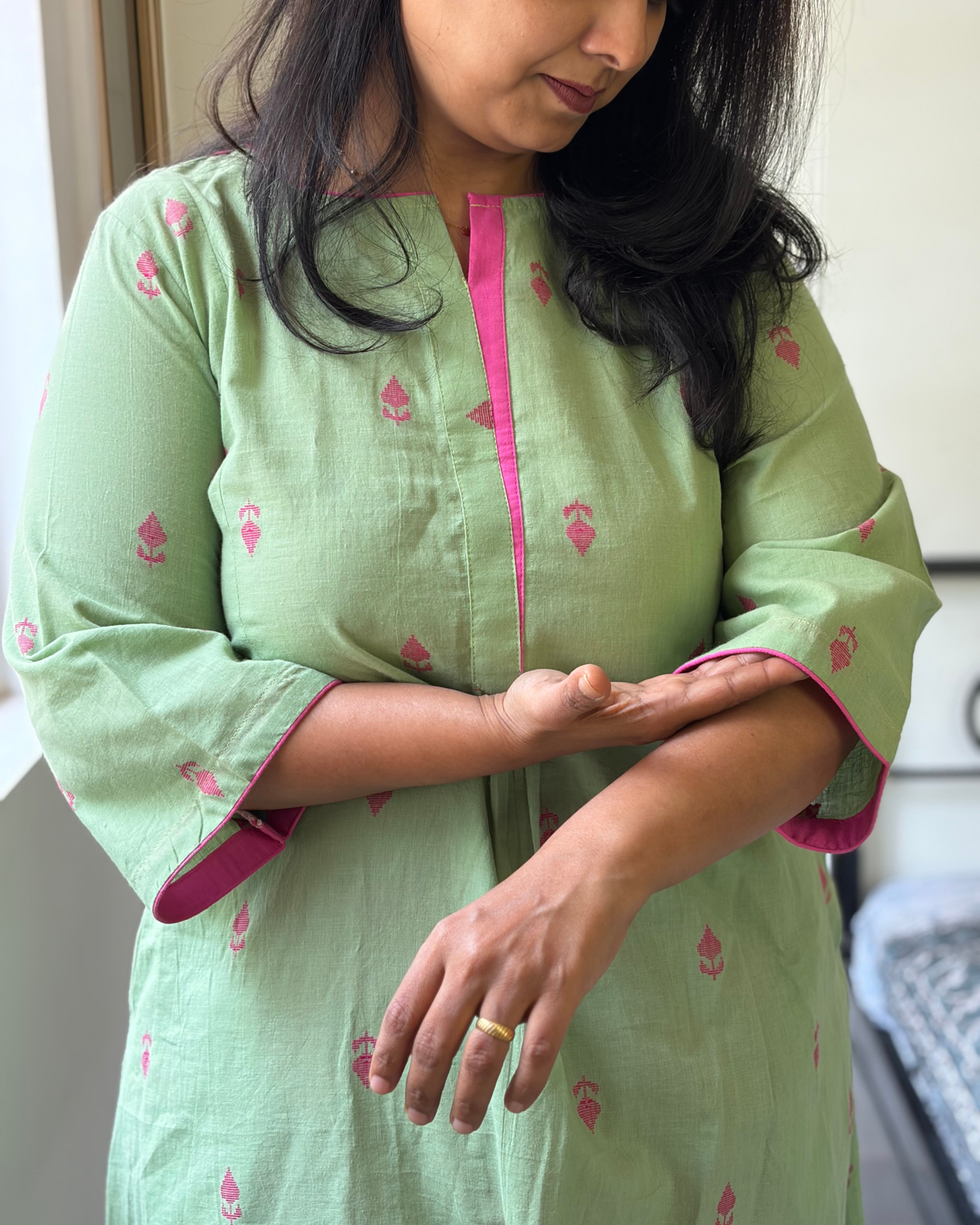 HANDLOOM PISTA PINK KURTI PANT SET