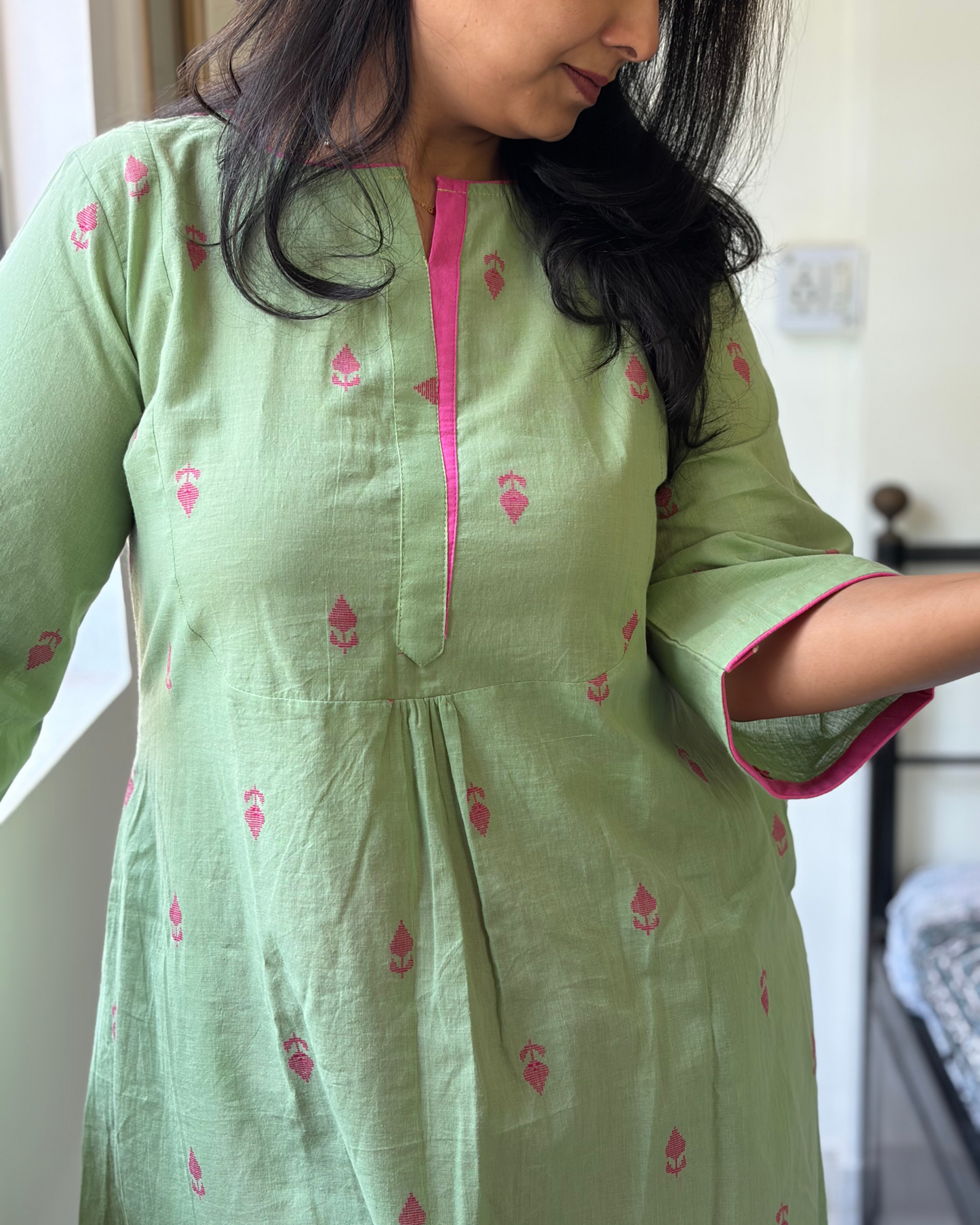 HANDLOOM PISTA PINK KURTI PANT SET