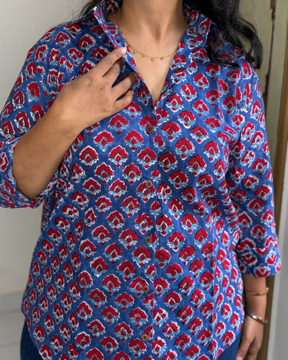 DEEP BLUE RED SHIRT