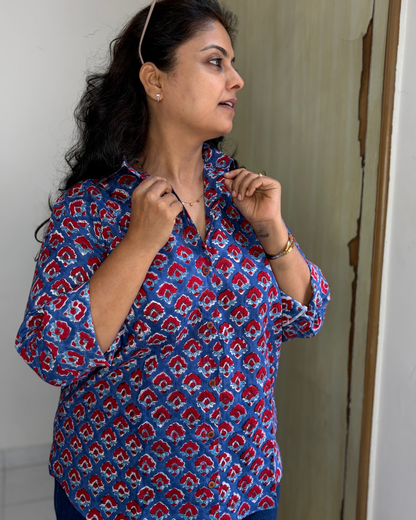 DEEP BLUE RED SHIRT